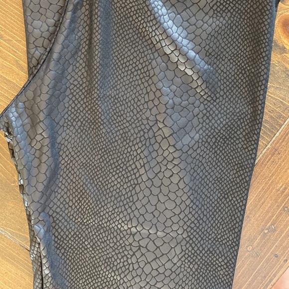 Snake Print Leggings - Picture 2 of 2